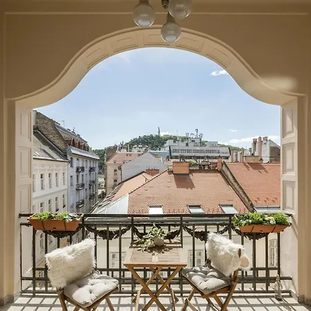Apartment Walk To Vaci Street - Live In Lux Designer Budapest