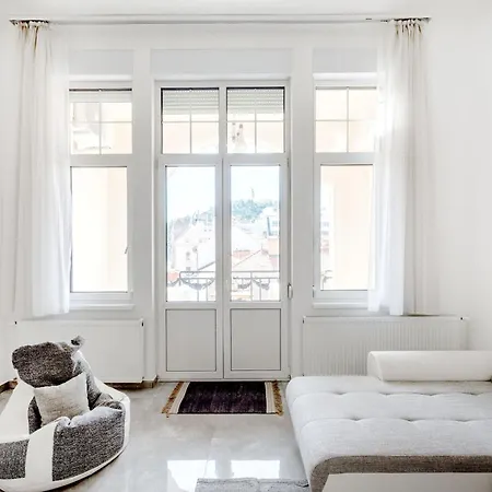 Walk To Vaci Street - Live In Lux Designer Apartment *