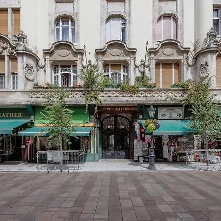 Apartment Walk To Vaci Street - Live In Lux Designer Budapest