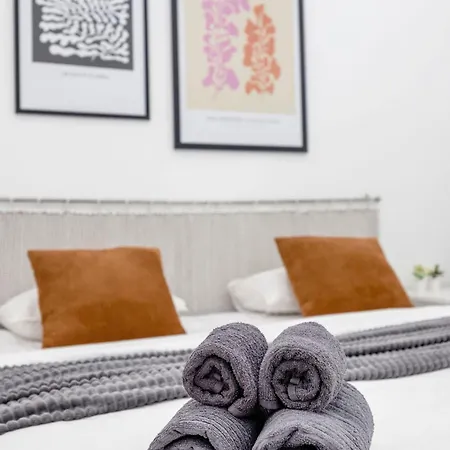 Apartment Walk To Vaci Street - Live In Lux Designer